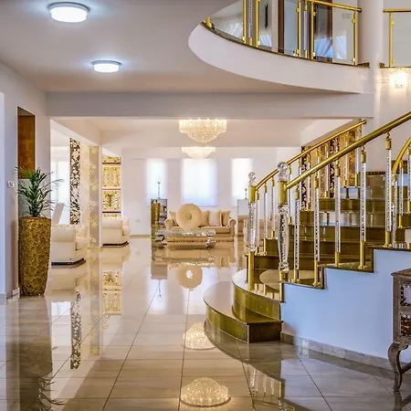 Royale * Peja