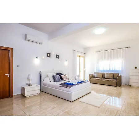 Royale Villa Pégeia